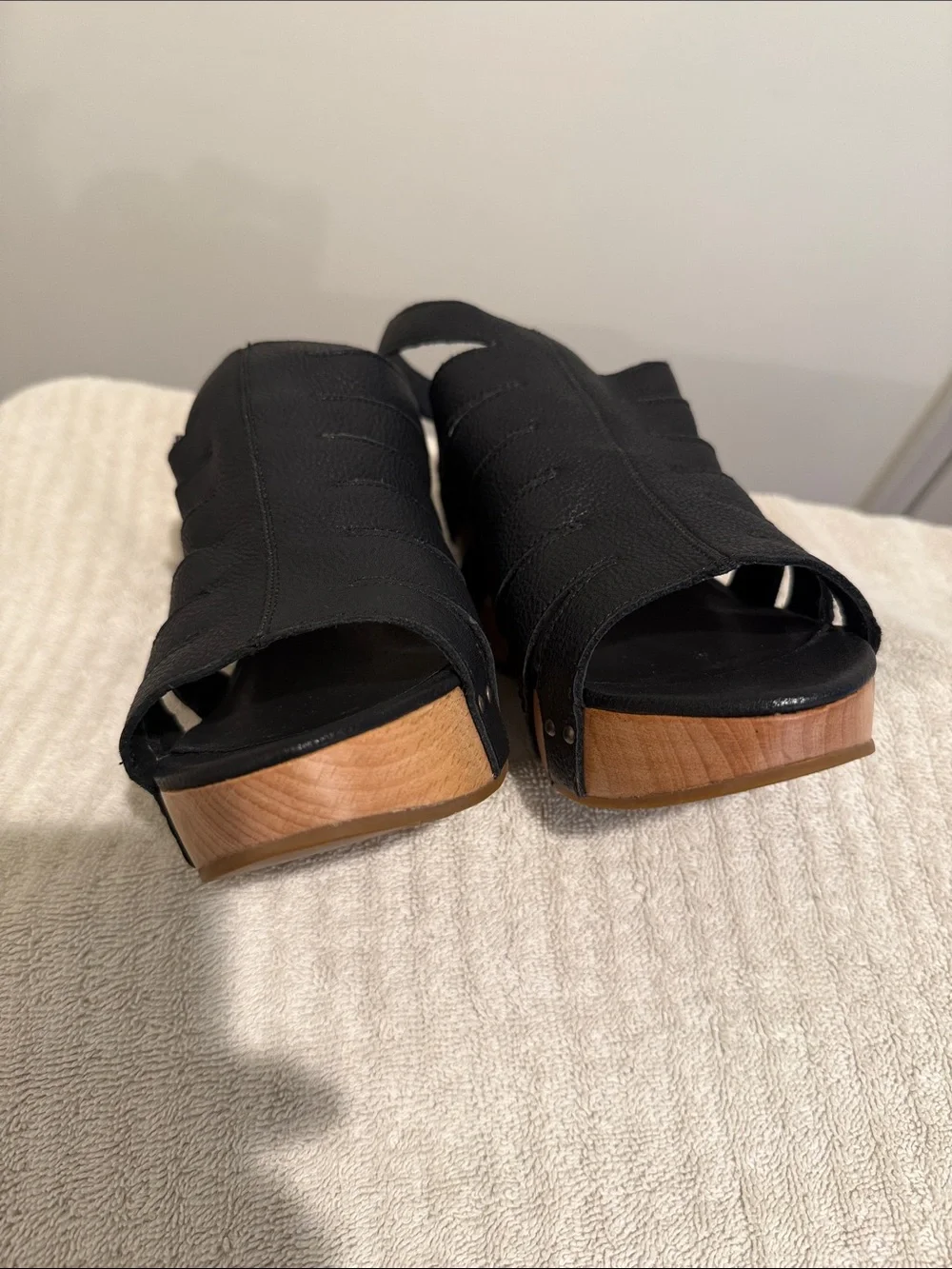 Eileen Fisher Black Leather Strappy Wood Wedge Sandals Summer Formal Wedding 10